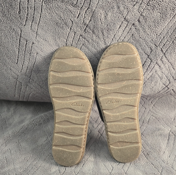 Clarks Sandals Womens Sz 6M Crossover Straps Slides Slip On Shoes  Black. - Picture 7 of 8